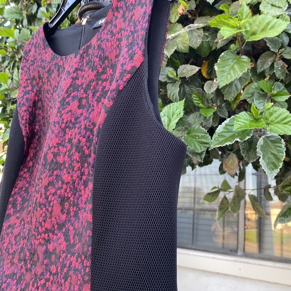 DKNY JACQUARD FIT & FLARE DRESS with SIDE PANELS Red & Black Sz … - Picture 3 of 15